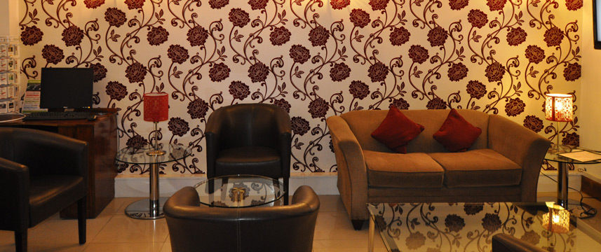 Kensington Court Hotel - Lounge Kensington Court Hotel - Lounge