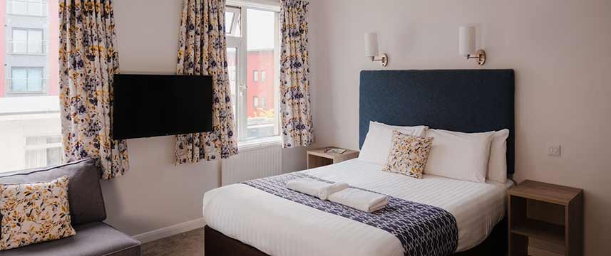 Kilbirnie Hotel - Family Room Kilbirnie Hotel - Family Room