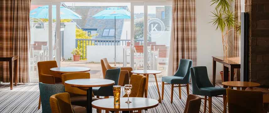 Kilbirnie Hotel - Lounge Bar Kilbirnie Hotel - Lounge Bar
