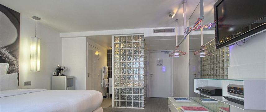 Kube Hotel - Room Facilities Kube Hotel - Room Facilities