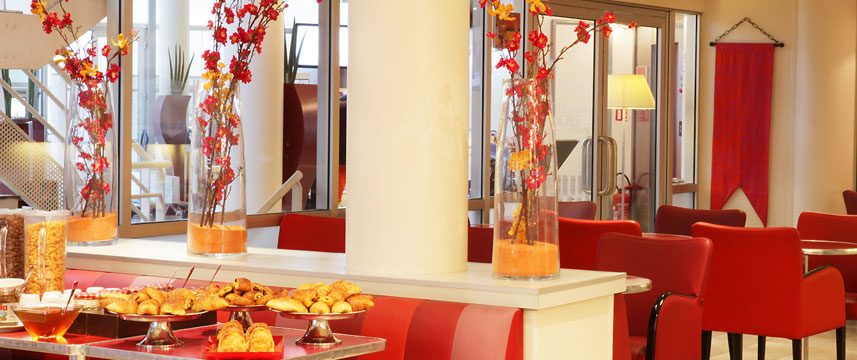 Kyriad Bercy Village Hotel - Breakfast Room Kyriad Bercy Village Hotel - Breakfast Room