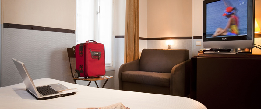 Kyriad Gare du Nord - Bedroom Facilities Kyriad Gare du Nord - Bedroom Facilities
