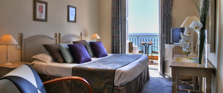 La Perouse Hotel - Double Bedroom