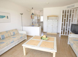 Las Palmeras Apartments