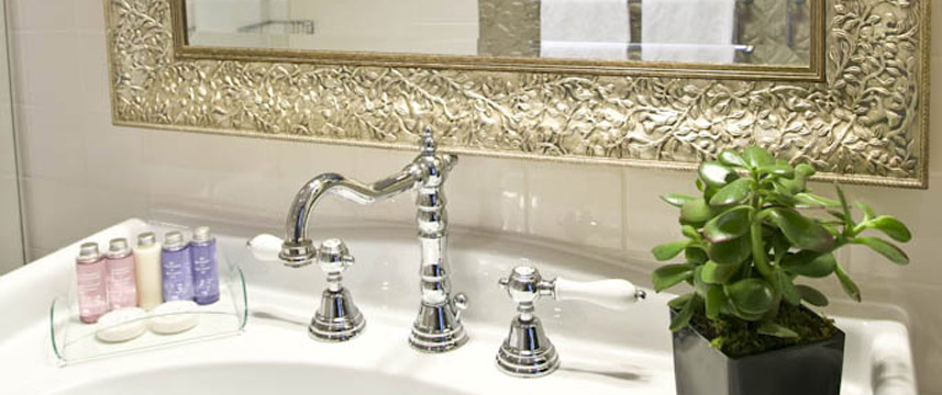 Le 123 Elysees - Bathroom Mirror Le 123 Elysees - Bathroom Mirror