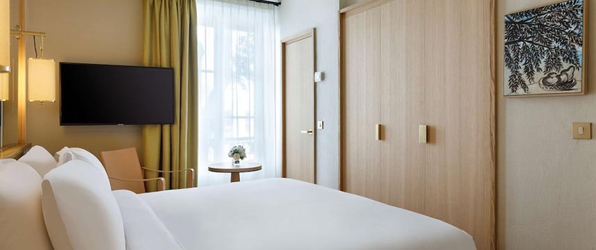 Le Belgrand Hotel Champs Elysees Deluxe King Le Belgrand Hotel Champs Elysees Deluxe King