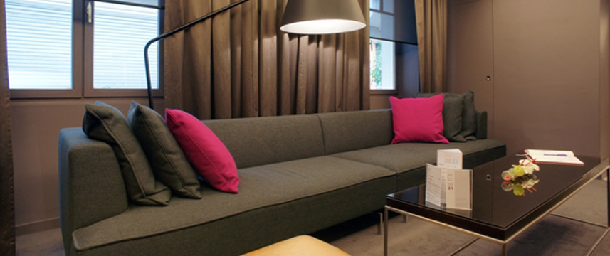 Le General - Lobby Seating Le General - Lobby Seating