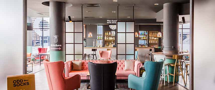 Leonardo Hotel Brighton - OddSocks Bar