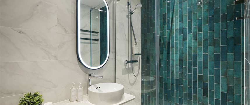 Leonardo Royal Hotel Glasgow - Executive Bathroom