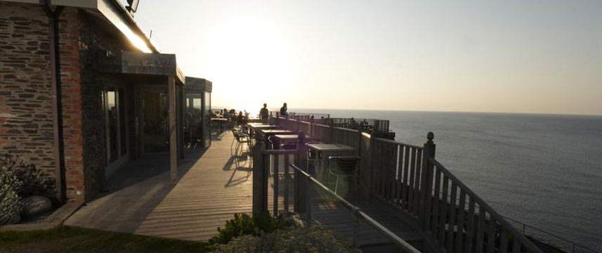 Lewinnick Lodge - Veranda