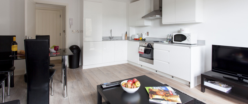 London Bridge Apartments - Kitchen and Dining