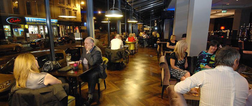 Lorne Hotel - Bar Seating Lorne Hotel - Bar Seating