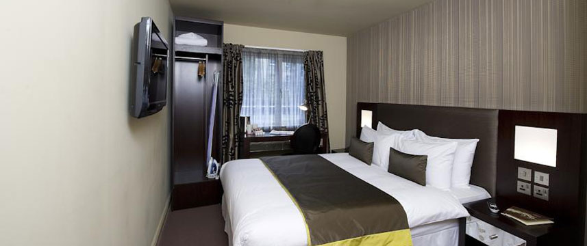 Lorne Hotel - Double Bedroom