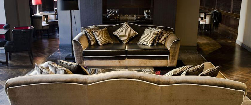 Lorne Hotel - Lounge Area Lorne Hotel - Lounge Area