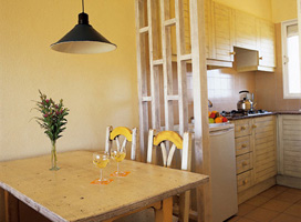 Los Naranjos Apartments