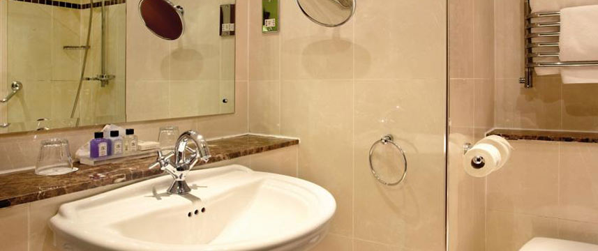 Macdonald Inchyra Grange Hotel - Bathroom