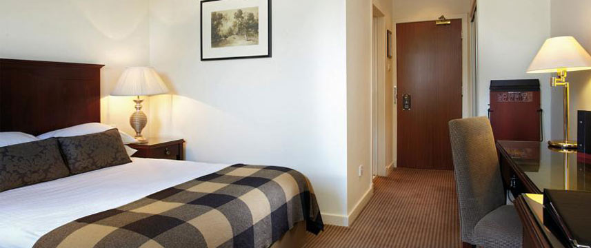 Macdonald Inchyra Grange Hotel - Bedroom