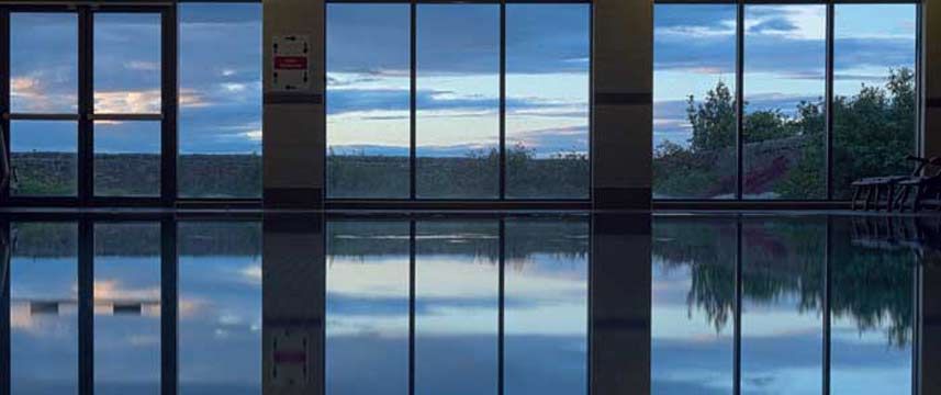 Macdonald Marine Hotel and Spa - Pool Macdonald Marine Hotel and Spa - Pool