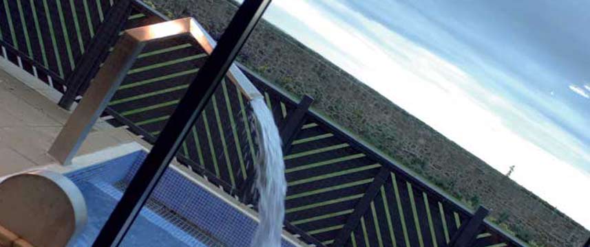 Macdonald Marine Hotel and Spa - Spa Pool Macdonald Marine Hotel and Spa - Spa Pool