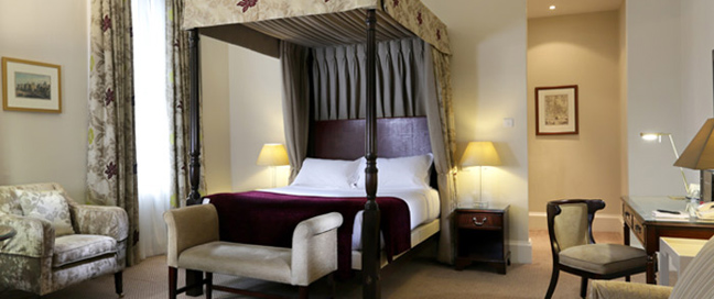 Macdonald Randolph Hotel - Four Poster Macdonald Randolph Hotel - Four Poster