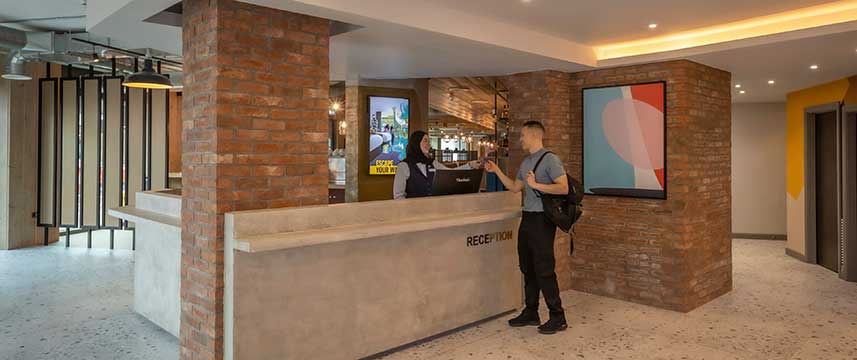 Maldron Hotel Finsbury Park - Reception Maldron Hotel Finsbury Park - Reception