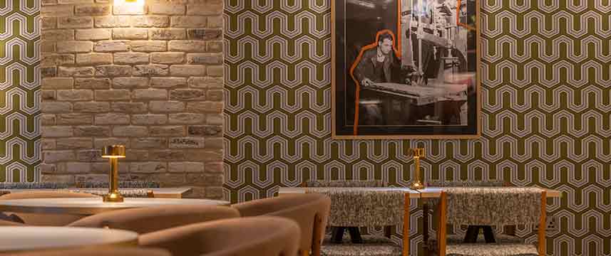 Maldron Hotel Shoreditch - Bar Seating Maldron Hotel Shoreditch - Bar Seating