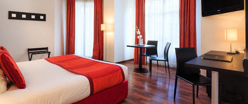 Massena Hotel - Double Bedroom