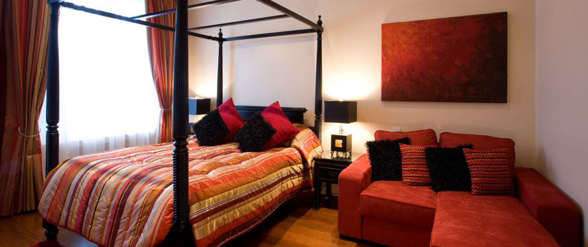 Mayflower Hotel - Guest Bedroom Suite