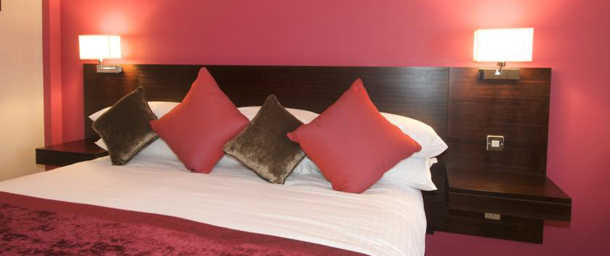 Menzies Dyce - Bedroom Double