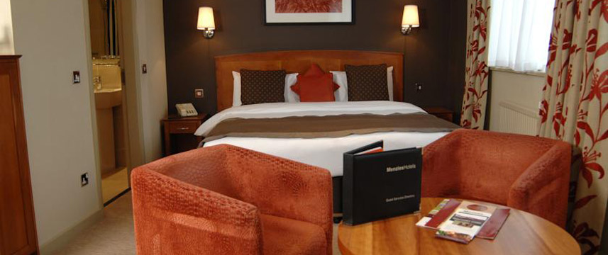 Menzies Strathallan Hotel - Double Bedroom
