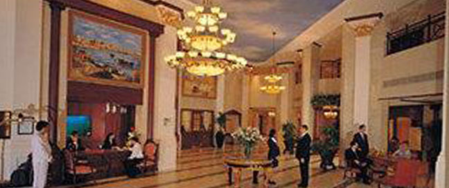 Metropolitan Hotel Dubai - Lobby