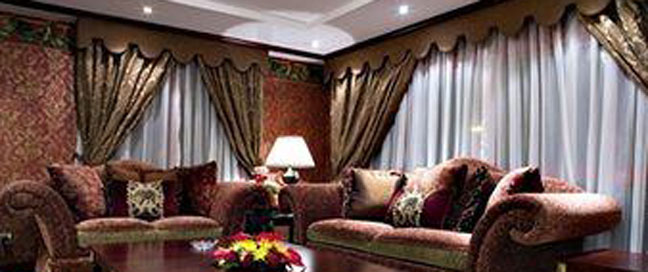 Metropolitan Hotel Dubai - Seating Area