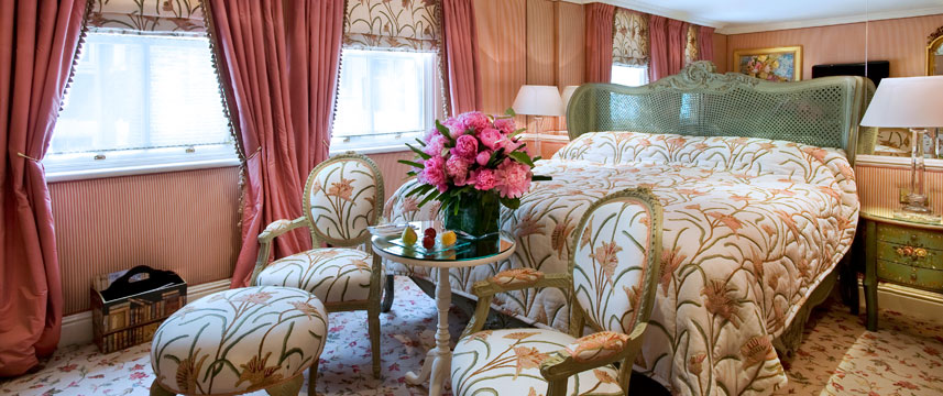 Milestone Deluxe King room4