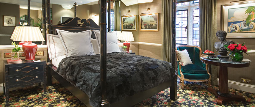 Milestone Superior Queen with 4 poster bed