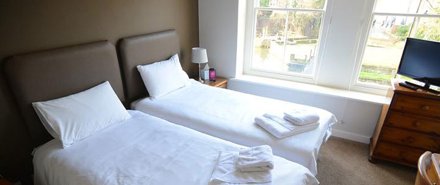 Millers Arms Inn - Twin Bed Room Millers Arms Inn - Twin Bed Room