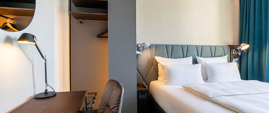 Motel One Brussels - Double Room Motel One Brussels - Double Room