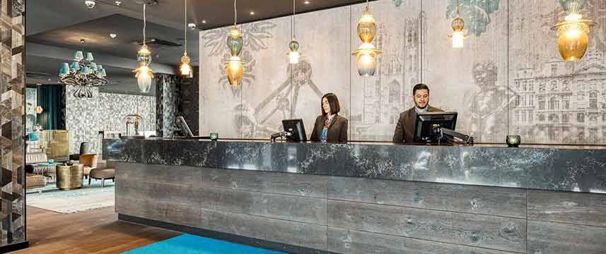 Motel One Brussels - Reception Motel One Brussels - Reception