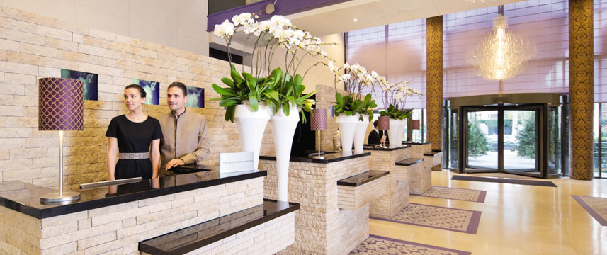 Movenpick Hotel Paris Neuilly - Reception Movenpick Hotel Paris Neuilly - Reception