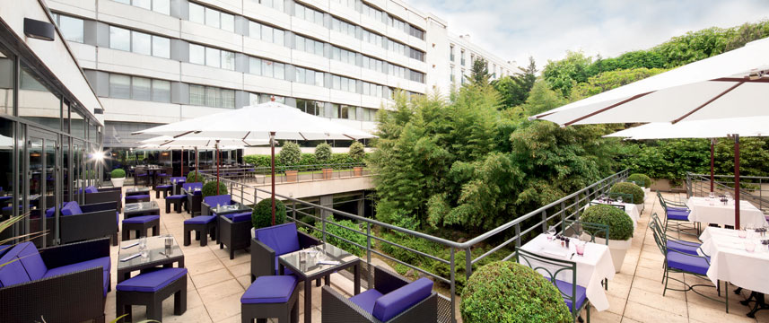 Movenpick Hotel Paris Neuilly - Terrace Movenpick Hotel Paris Neuilly - Terrace