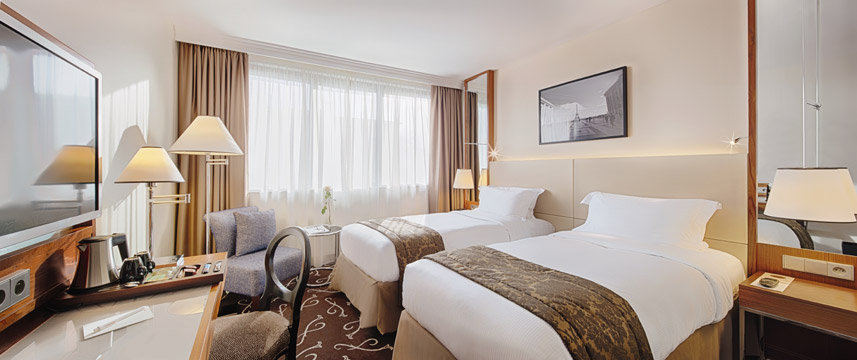 Movenpick Hotel Paris Neuilly - Twin Bedroom Movenpick Hotel Paris Neuilly - Twin Bedroom