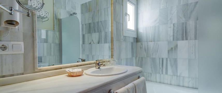Murillo Hotel - Bath Room Murillo Hotel - Bath Room