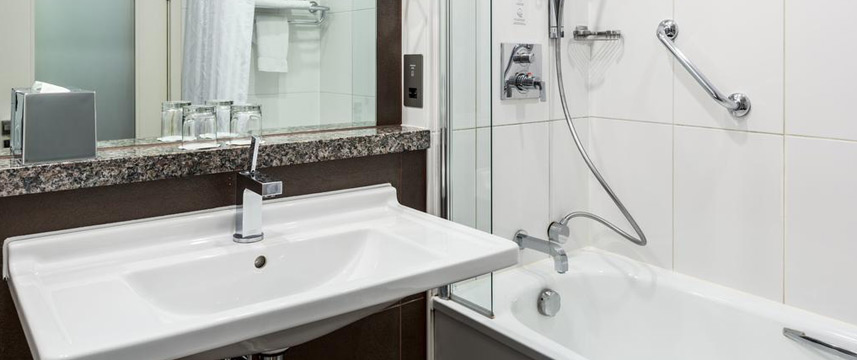 NH Kensington - Bathroom NH Kensington - Bathroom