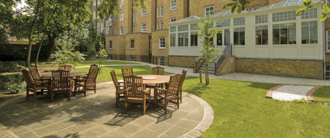 NH Kensington - Patio NH Kensington - Patio