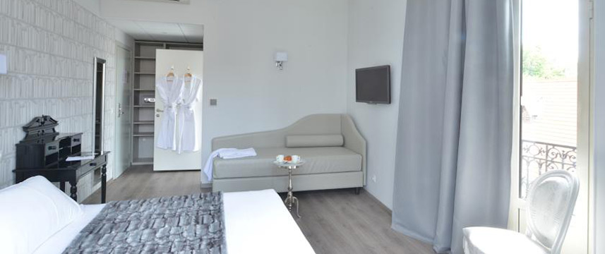 Nouvel Hotel Kinzy Early Bird Executive Room Features Nouvel Hotel Kinzy Early Bird Executive Room Features