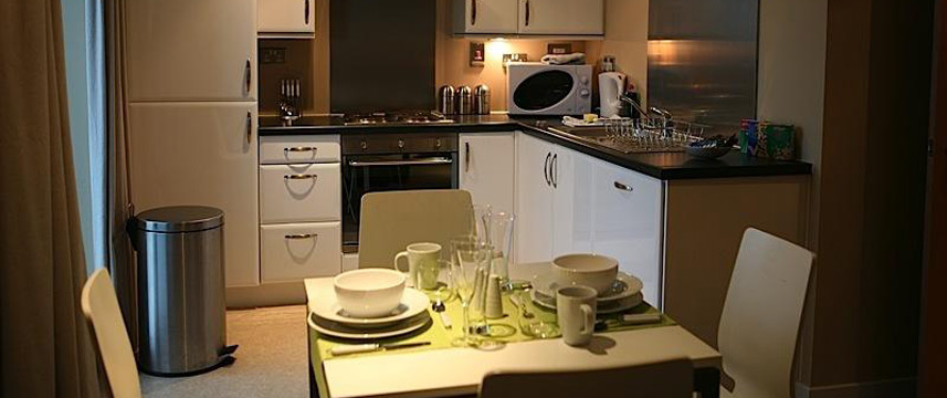 Ocean Apartments - Kitchen Table