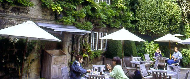 Old Parsonage Hotel - Outside Seating Old Parsonage Hotel - Outside Seating