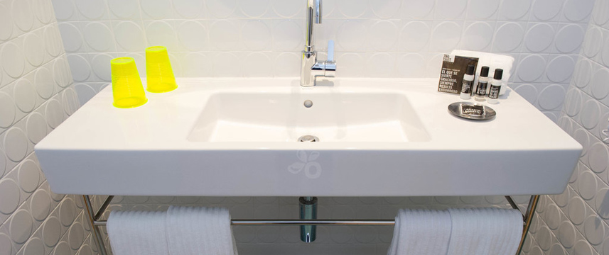 One Shot 23 - Bathroom