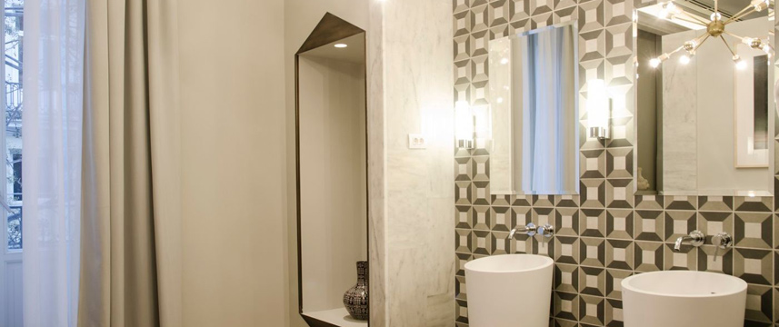 One Shot Recoletos 04 - Bathroom