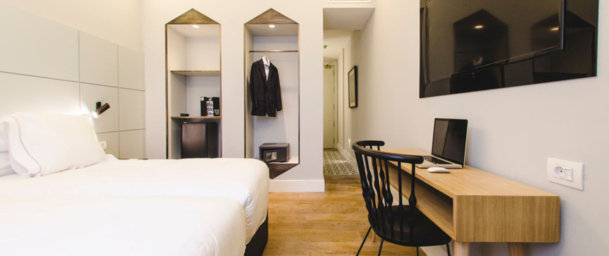 One Shot Recoletos 04 - Twin Room