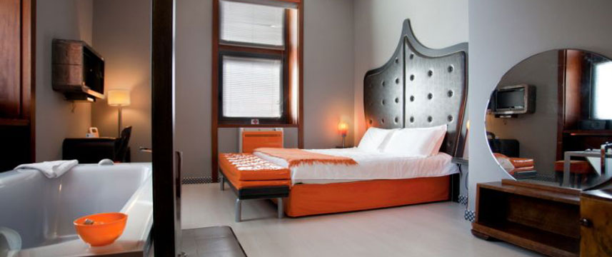 Orange Hotel - Junior Suite